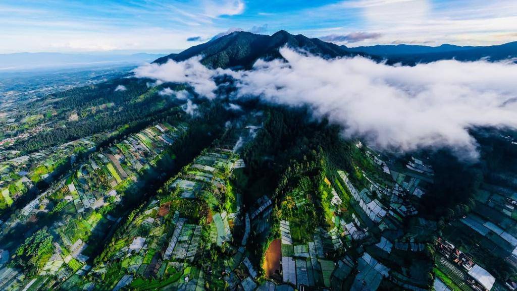 pemandangan di Gunung Burangrang (instagram.com/acelsplh)