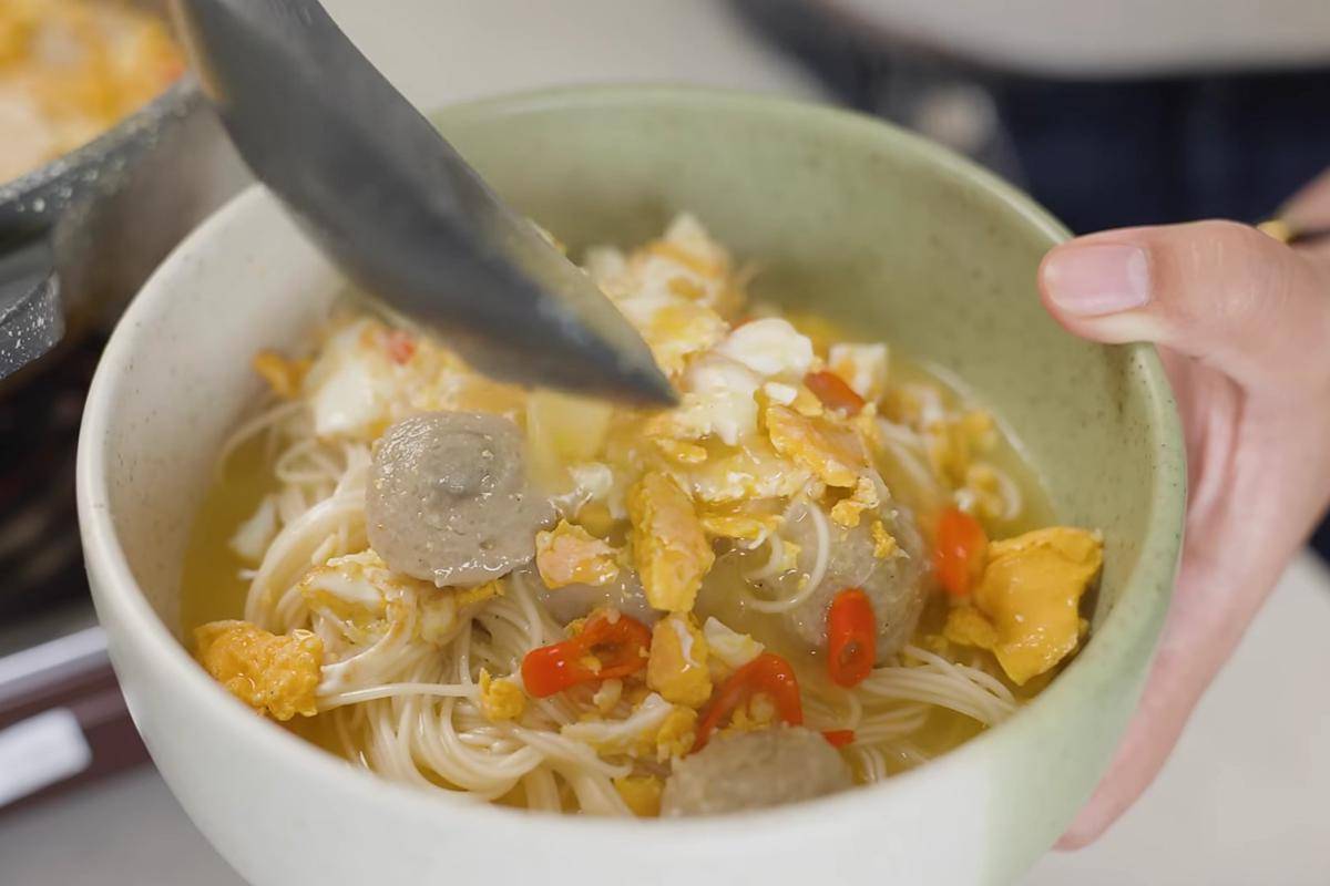 ilustrasi misoa ayam kuah telur (YouTube.com/Willgoz Kitchen)
