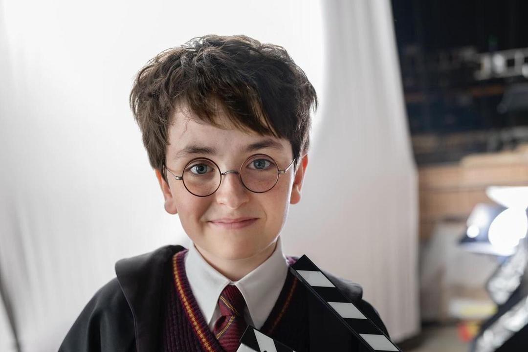 Dominic McLaughlin sebagai Harry Potter versi HBO (Instagram.com/hbomax)