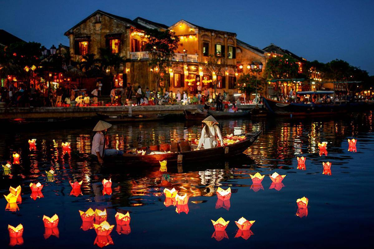 Hoi An Night Market Vietnam