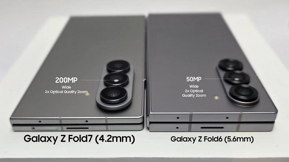 2.-Galaxy-Z-Fold7-punya-desain-yang-lebih-tipis-dari-generasi-sebelumnya-1000px.jpg