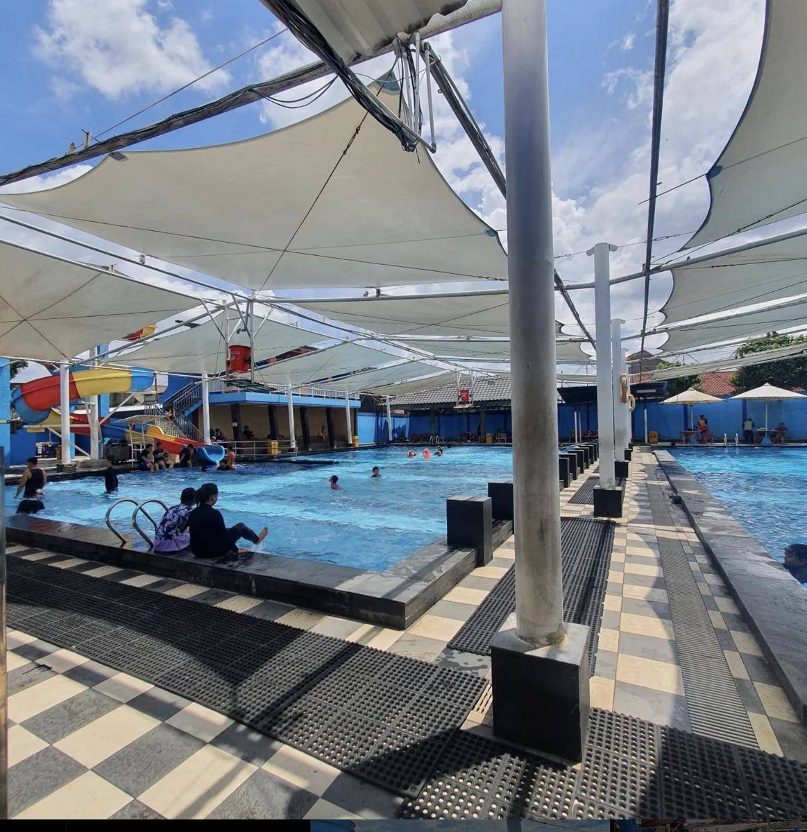 Kolam Renang Paragon Depok