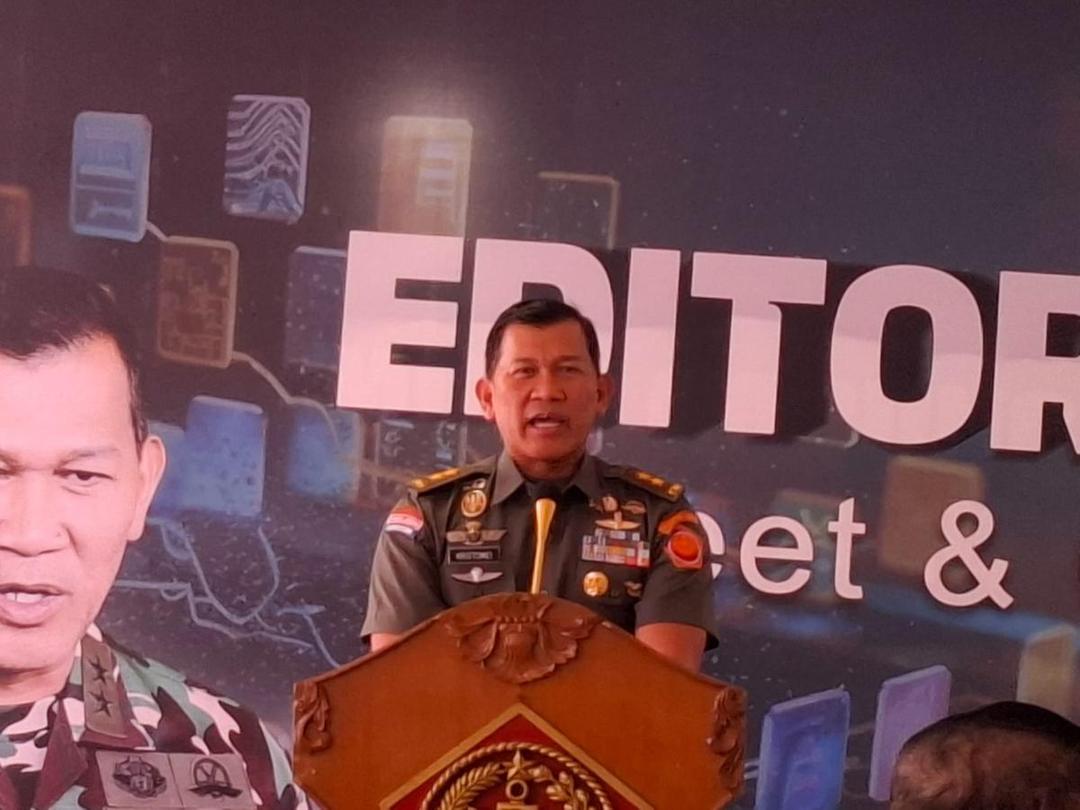 kapuspen TNI, Kristomei Sianturi