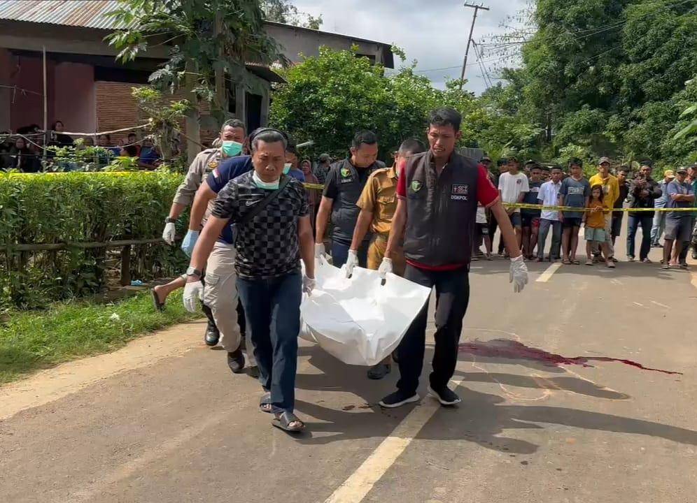 Mayat korban pembunuhan di Bajeng, Kabupaten Gowa, Selasa (15/7/2025)/Istimewa