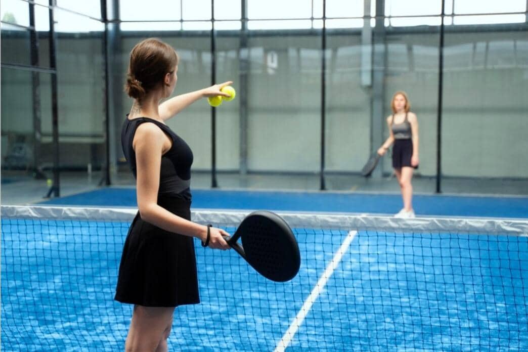 Olahraga Paddle (freepik.com/freepik) 