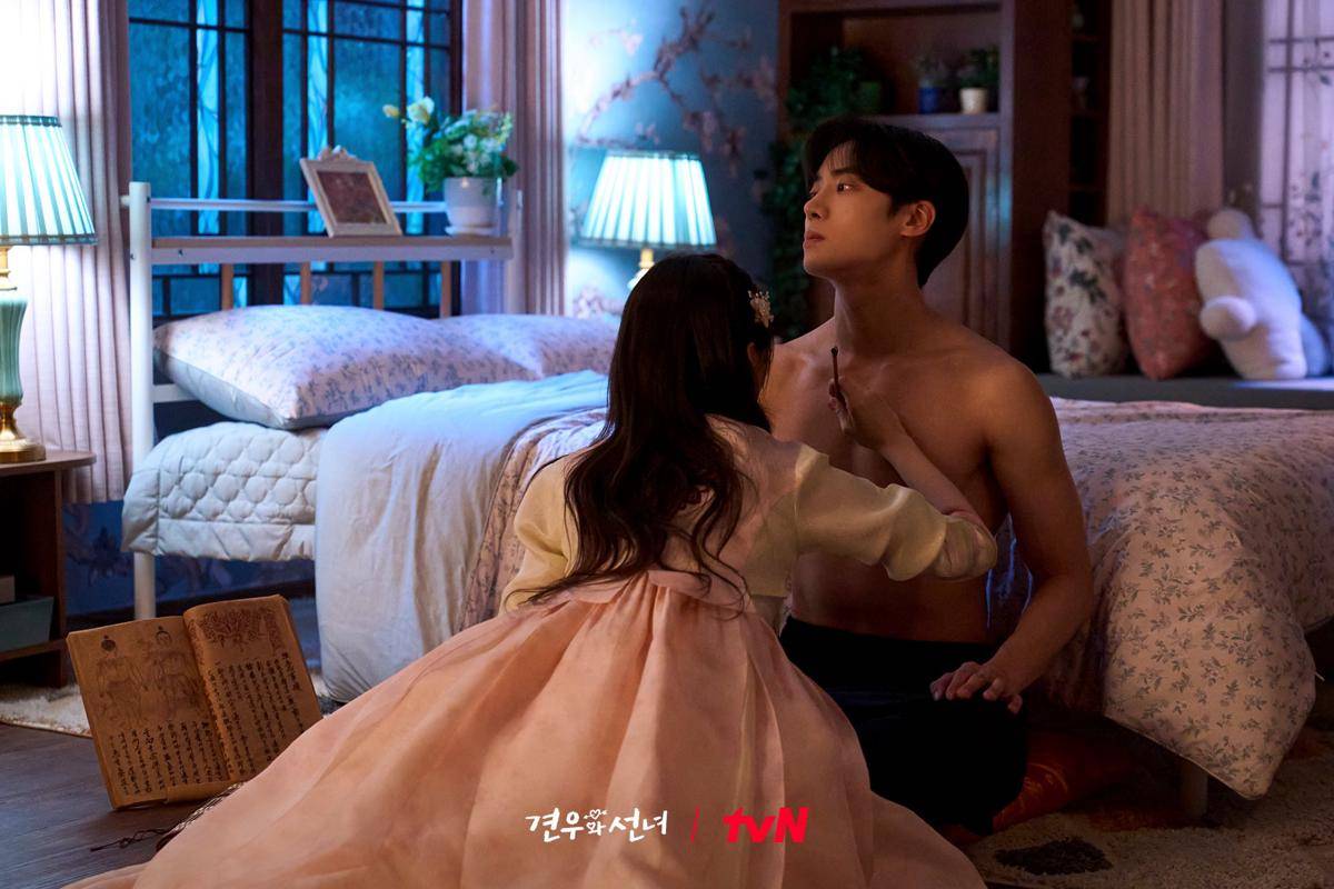 still cut Drama Korea Head Over Heels (twitter.com/@CJnDrama)