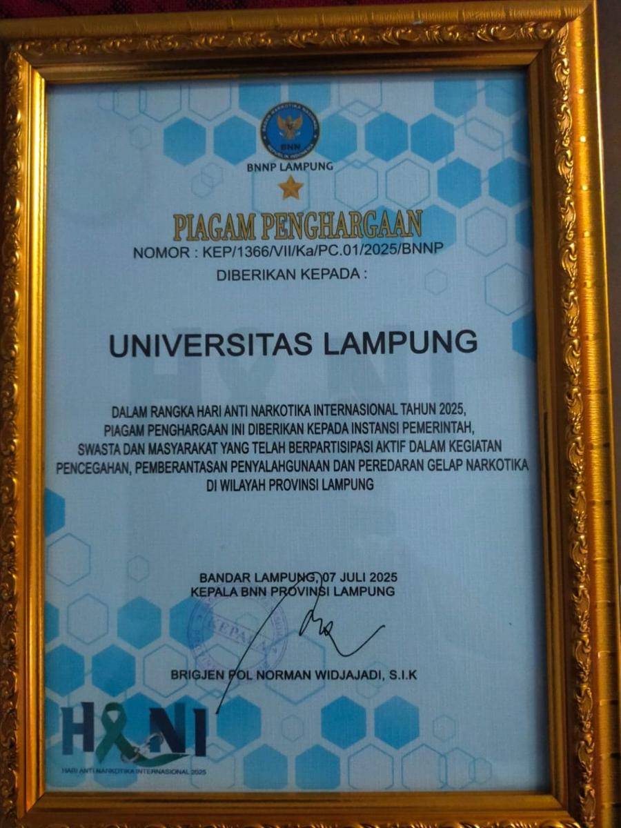 Universitas Lampung (Unila) mendapat penghargaan dari Badan Narkotika Nasional Provinsi (BNNP) Lampung (Dok/Humas Unila)