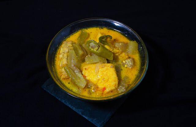 ilustrasi sayur lompong (vecteezy.com/Feby Restu)