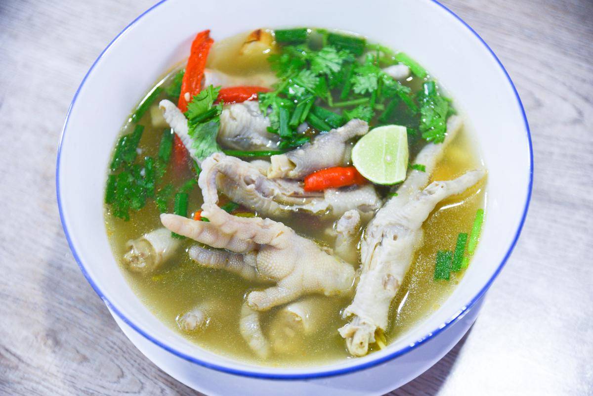 [QUIZ] Dari Sup Khas Indonesia Favoritmu, Kamu Cocoknya Liburan ke Sini
