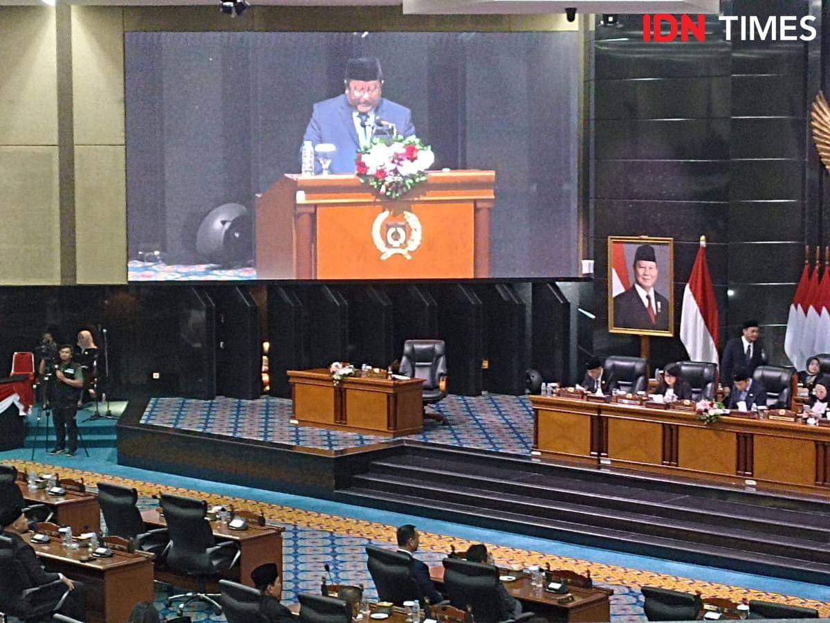 Wakil Gubernur DKI Jakarta Rano Karno menghadiri rapat paripurna di DPRD DKI, Rabu (16/7/2025) (IDN Times Dini Suciatiningrum)