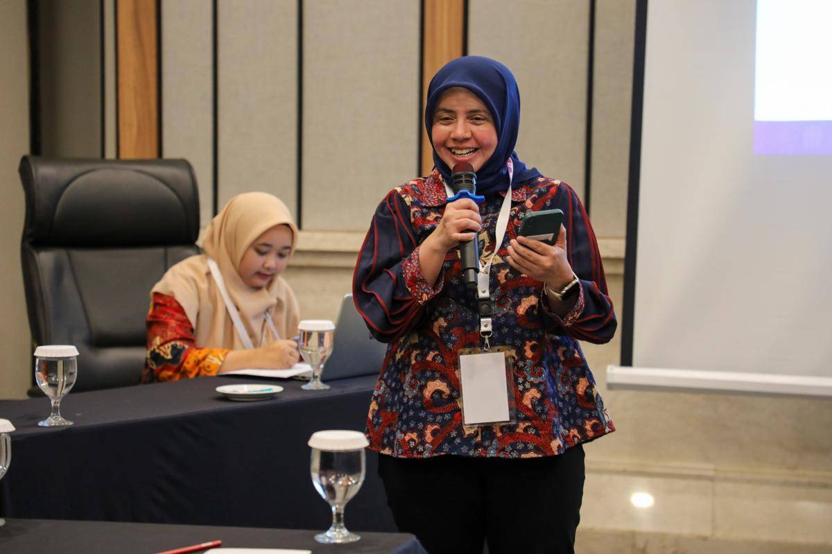Kata sambutan oleh Knowledge to Policy Unit Manager, Australian Embassy Jakarta Ria Arief.jpg