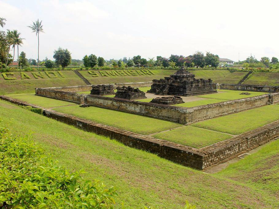 Candi Sambisari: Lokasi, Rute, Harga Tiket, dan Tipsnya