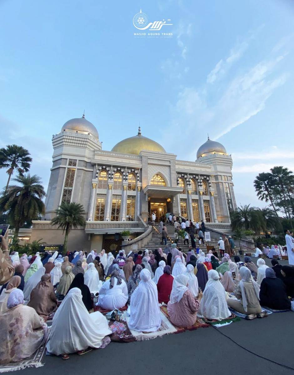 Masjid Agung Trans Studio