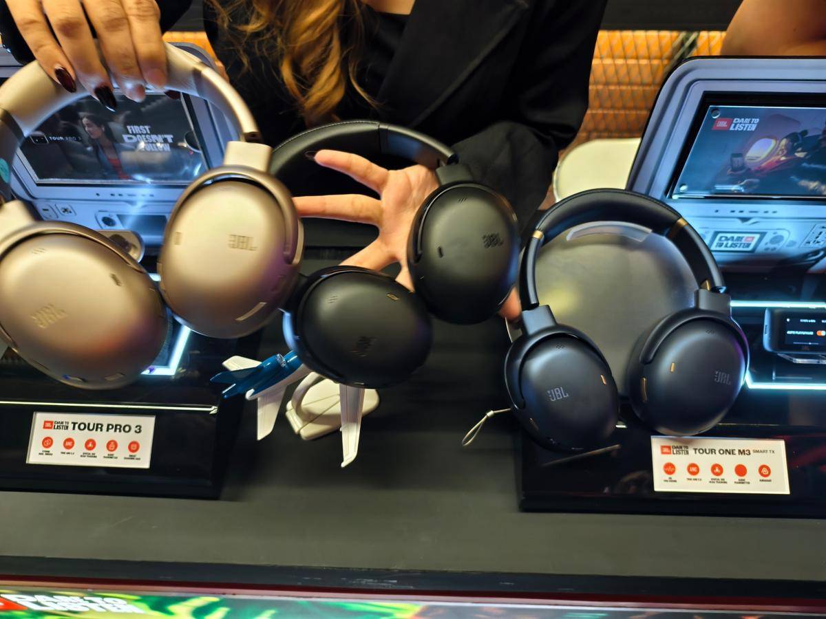 JBL Tour One M3 Smart Tx (IDN Times/Fatkhur Rozi)
