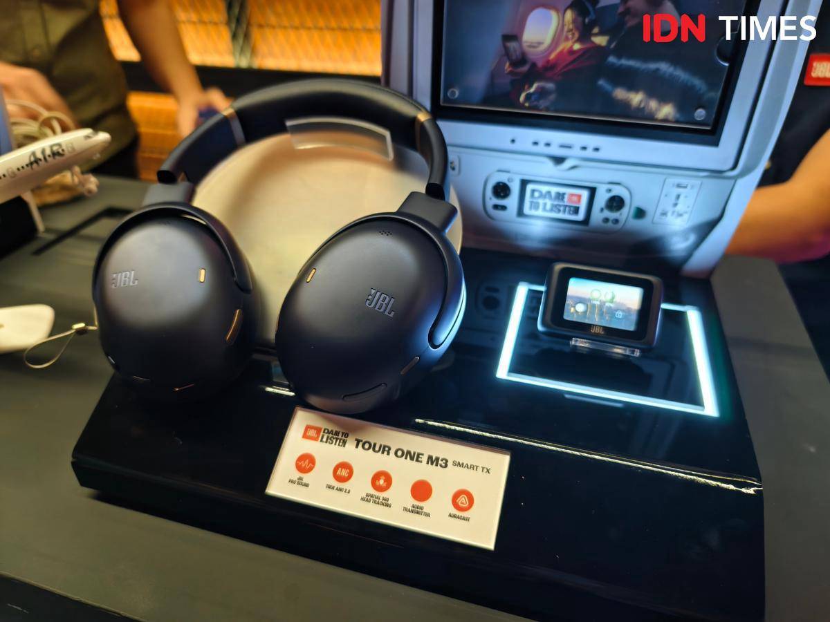 JBL Tour One M3 Smart Tx (IDN Times/Fatkhur Rozi)