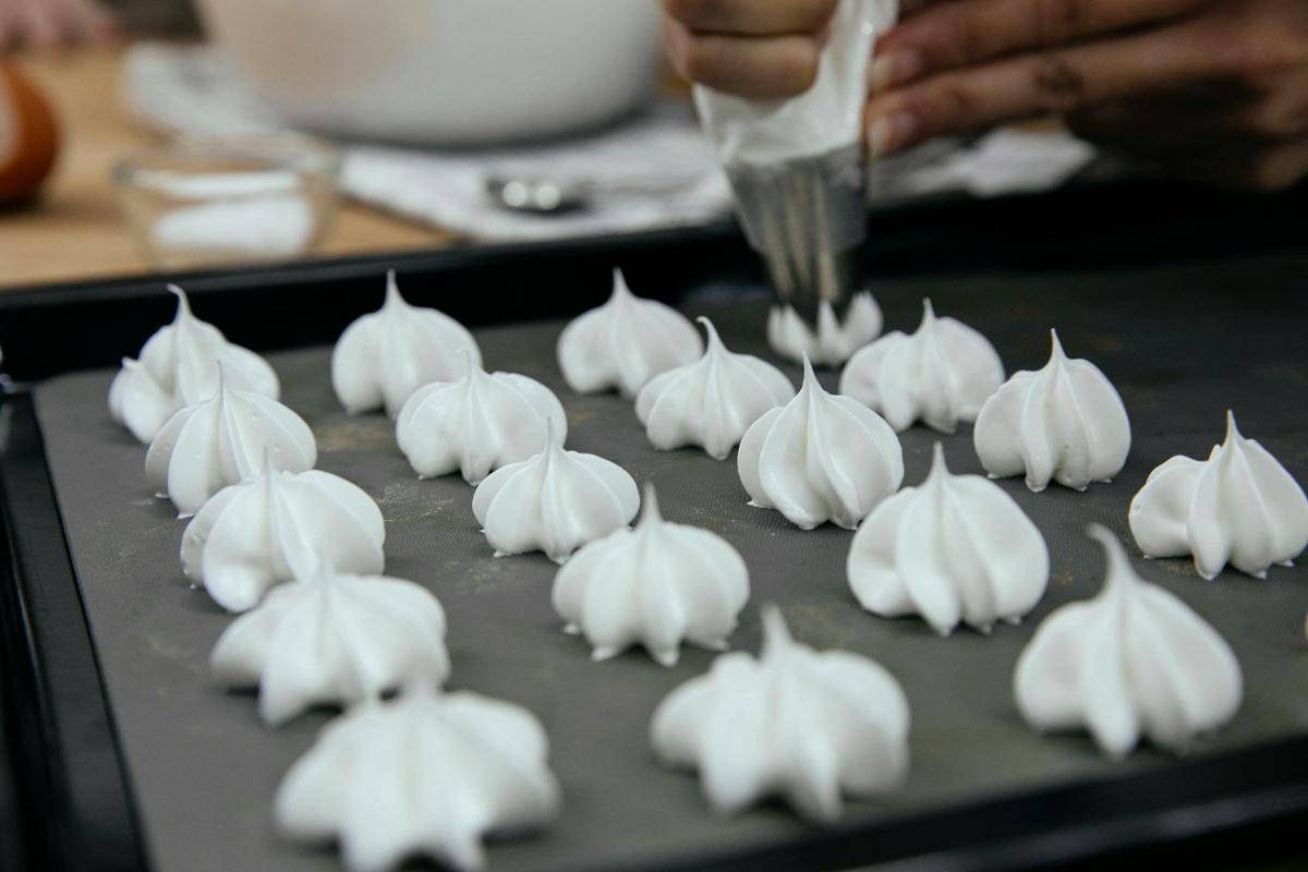 5 Perbedaan Meringue dan Pavlova yang Sering Bikin Bingung, Wajib Tahu