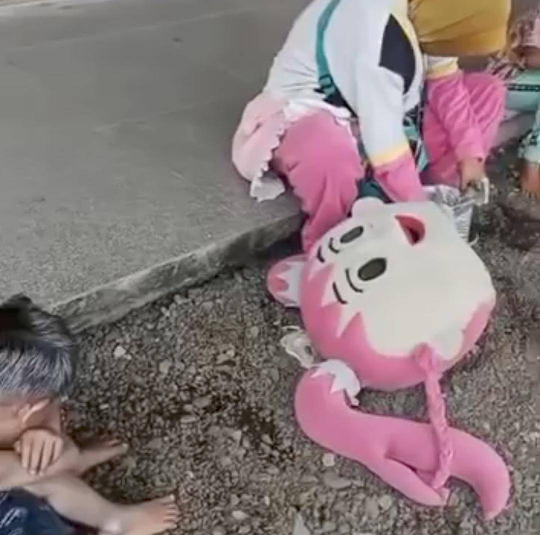 Viral Bocah Manusia Silver Dimarah Ibunya, Dinsos OKUT Gelar Razia