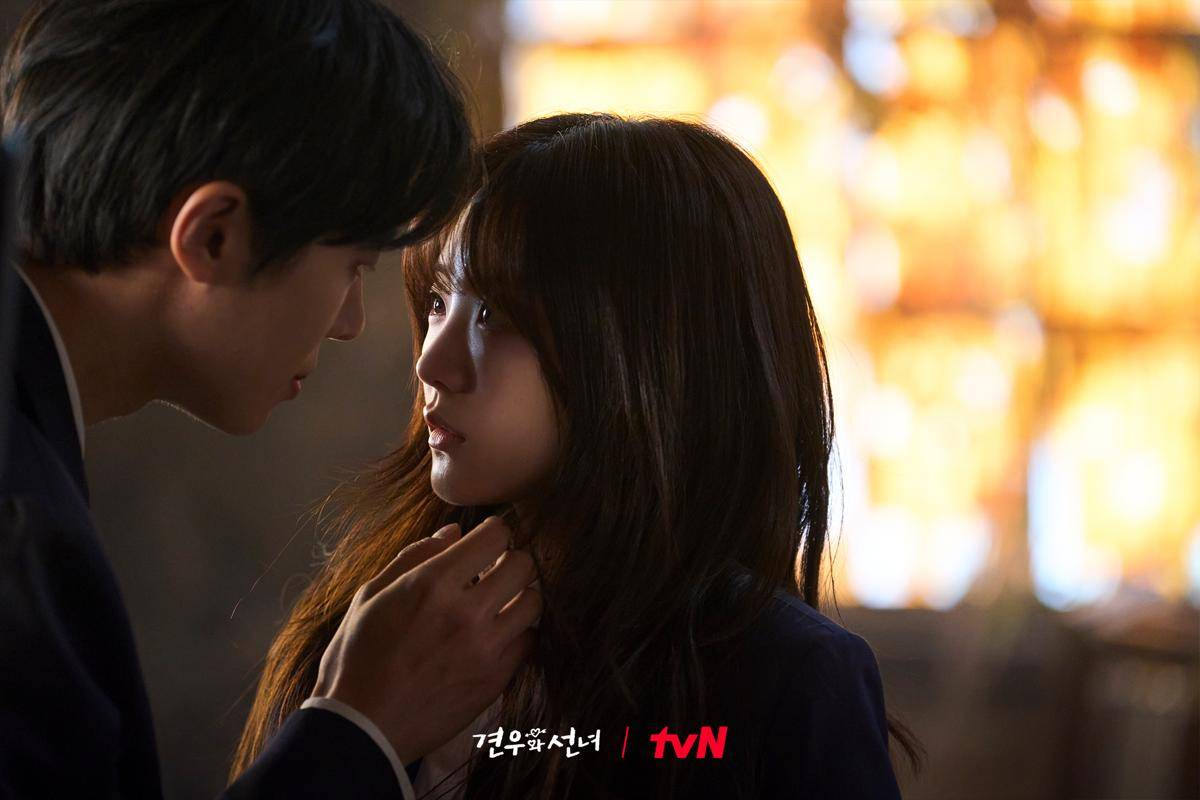 still cut Drama Korea Head Over Heels (twitter.com/@CJnDrama)