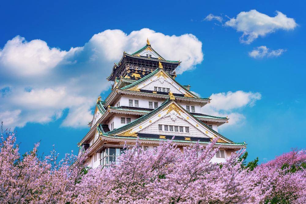 ilustrasi Osaka Castle (freepik.com/tawatchai07)