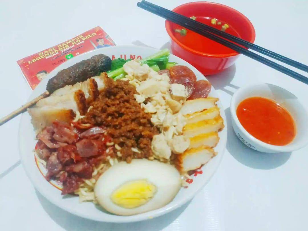 menu nasi campur Ko Belo (instagram.com/nasi_campur_ko_belo_legendaris)