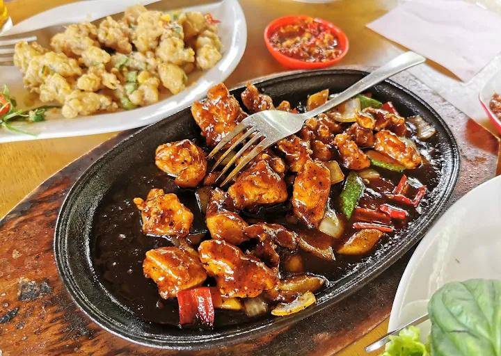 Omah Simbok Resto, Karanganyar (google.com/maps/faizal RP)