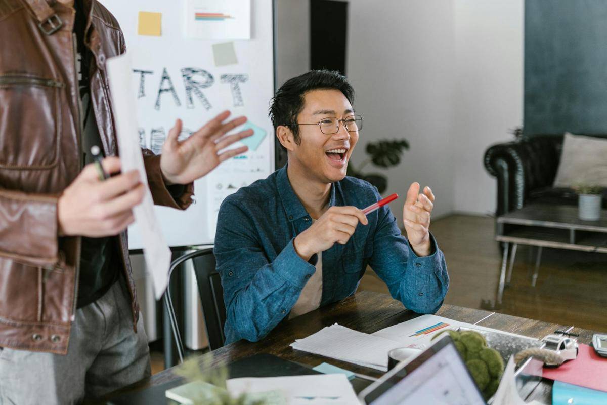 ilustrasi suasana kerja di kantor (pexels.com/RDNE Stock project)