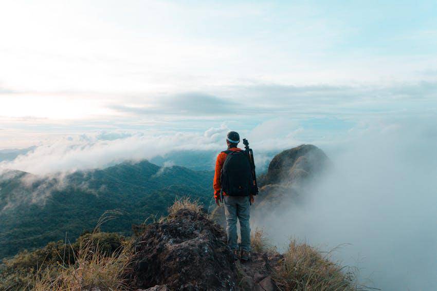 Ilustrasi pendaki gunung (pexels.com/Robert Forever Ago)