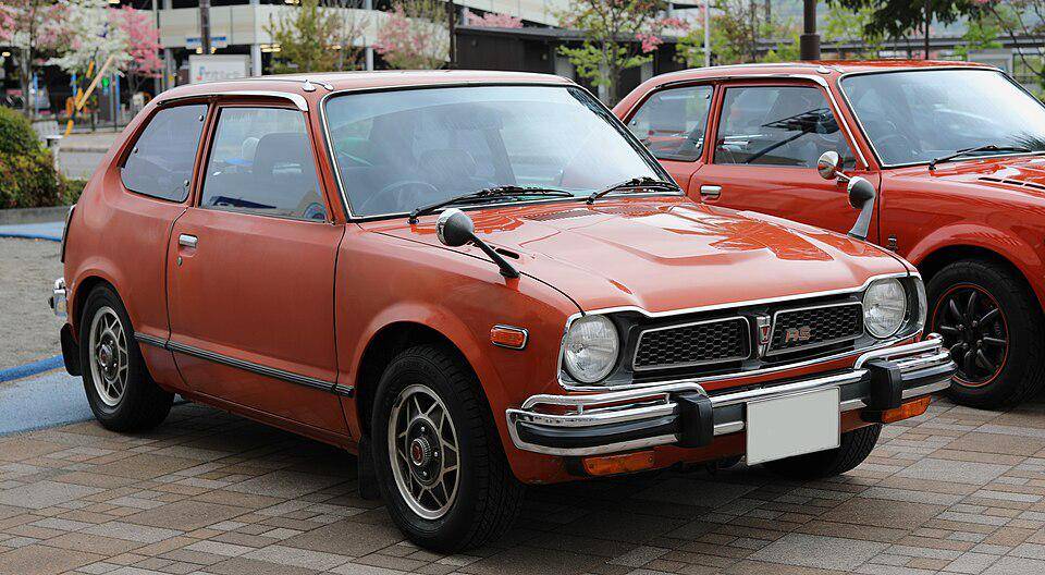 Honda Civic Gen 1 (commons.wikimedia.org)