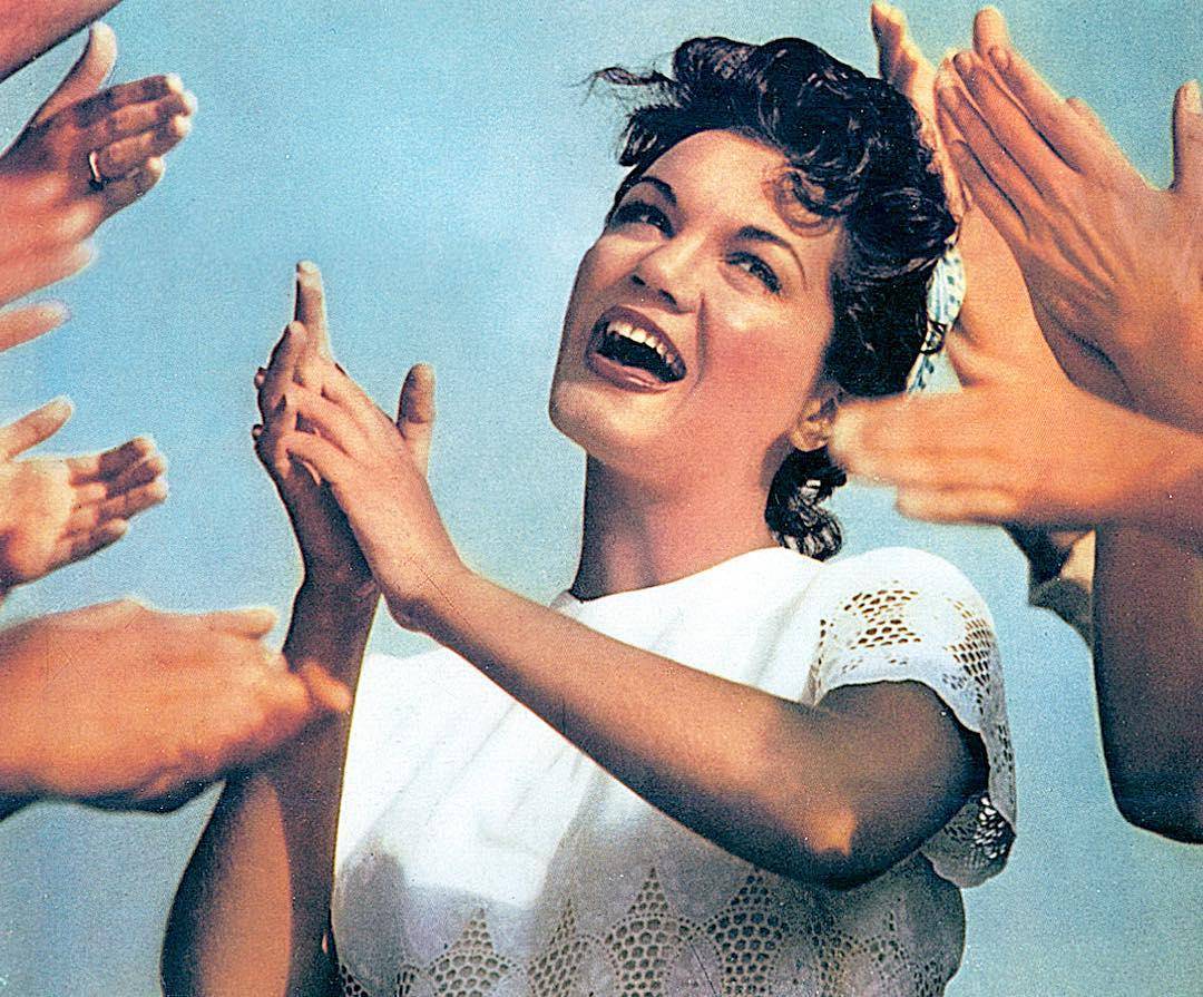 Connie Francis (instagram.com/conniefrancisofficial)