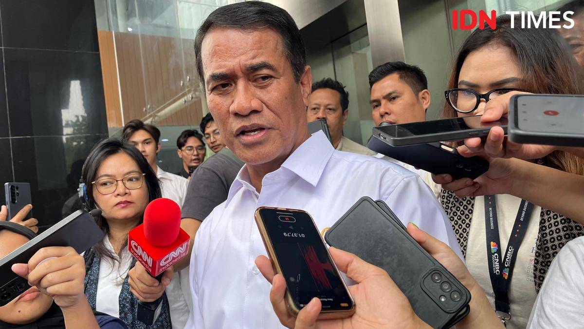 Kala Amran Tak Berhenti Jalan Jelaskan Dampak Tarif Trump ke Pertanian