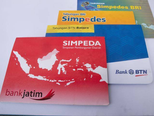 small-vecteezy_sidoarjo-jawa-timur-indonesia-2022-east-java-bank_11022647_small.jpg