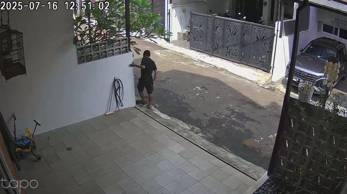 rumah Rafael Tan kemalingan (instagram.com/rafaell_16)