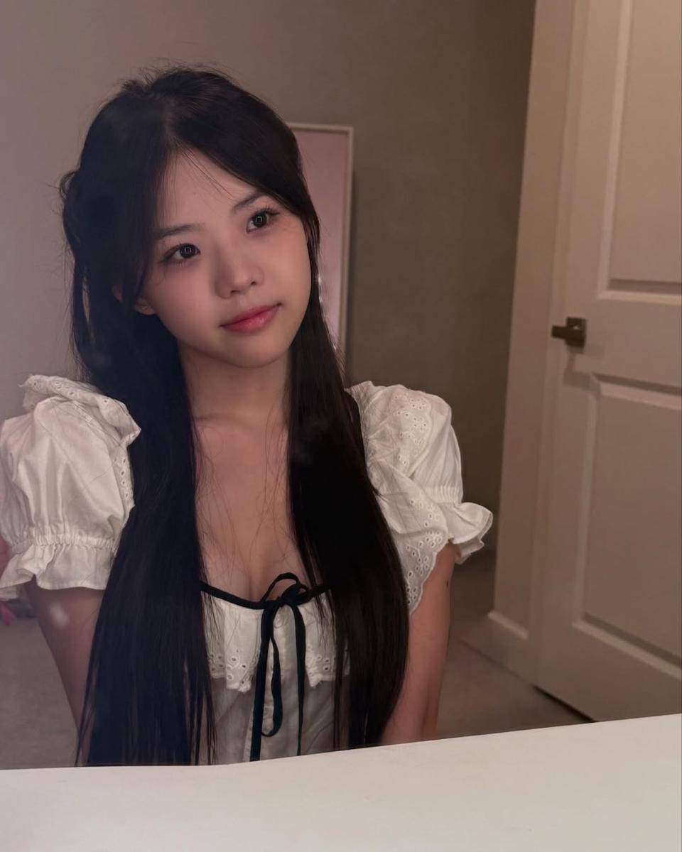 Kaylee (instagram.com/kayleegracelee)