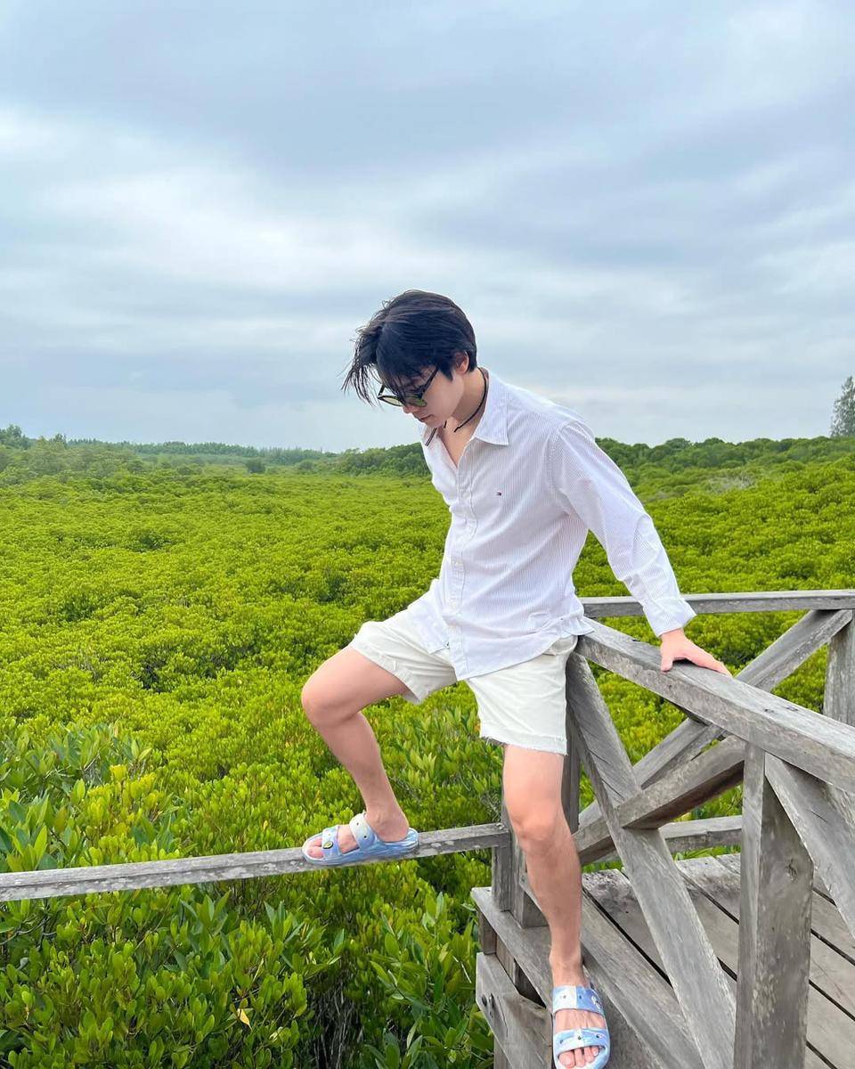outfit nature escape ala Jimmy Potiwihok (instagram.com/jimmyyjp)
