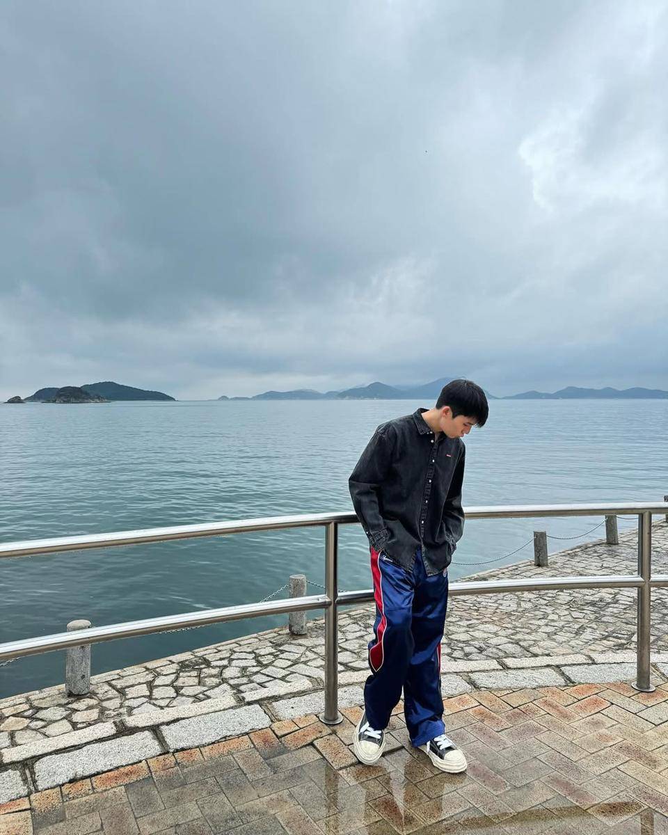 outfit nature escape ala Jimmy Potiwihok (Instagram.com/jimmyyjp)