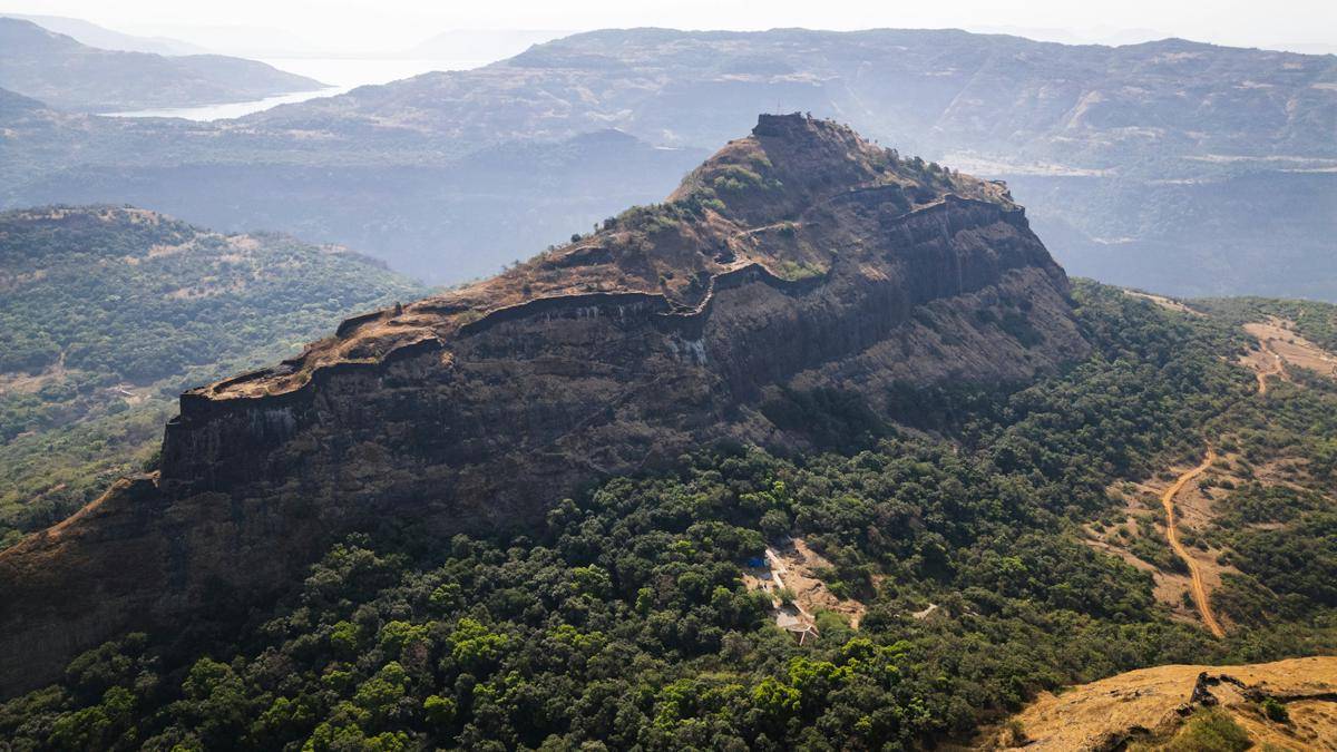 Potret Maratha Military Landscapes of India yang masuk ke dalam Situs Warisan Dunia UNESCO (unsplash.com/zoshuacolah)