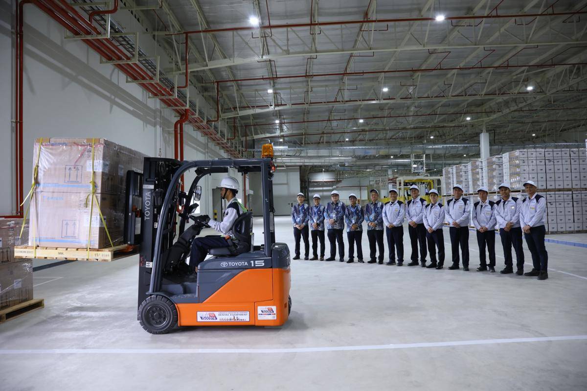 Foto Pers 2 - DAIKIN Mulai Pengiriman Perdana AC Nusantara Prestige Ke Seluruh Indonesia.jpeg