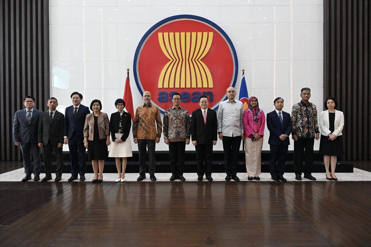 menlu sugiono asec 3.jpg