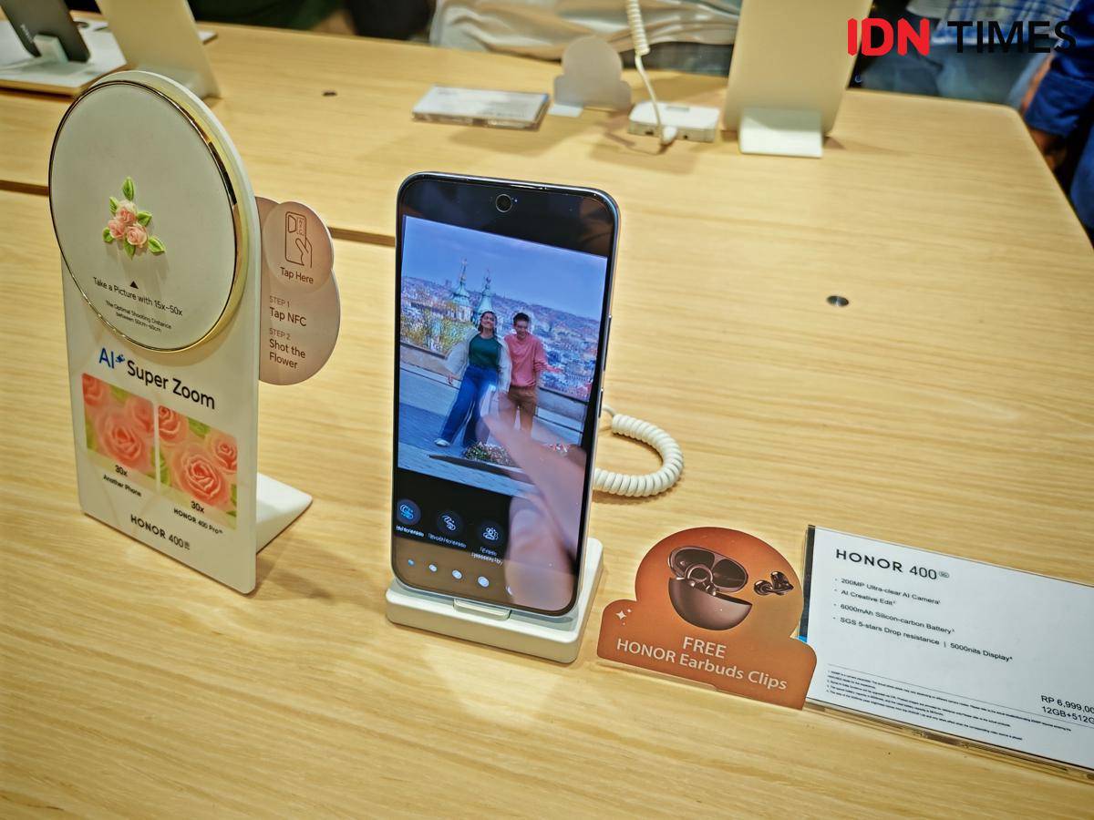 HONOR Experience Store di Gandaria City (IDN Times/Fatkhur Rozi)