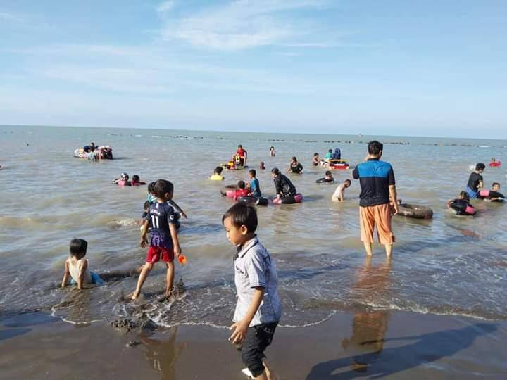Pantai Wisata Tirtamaya