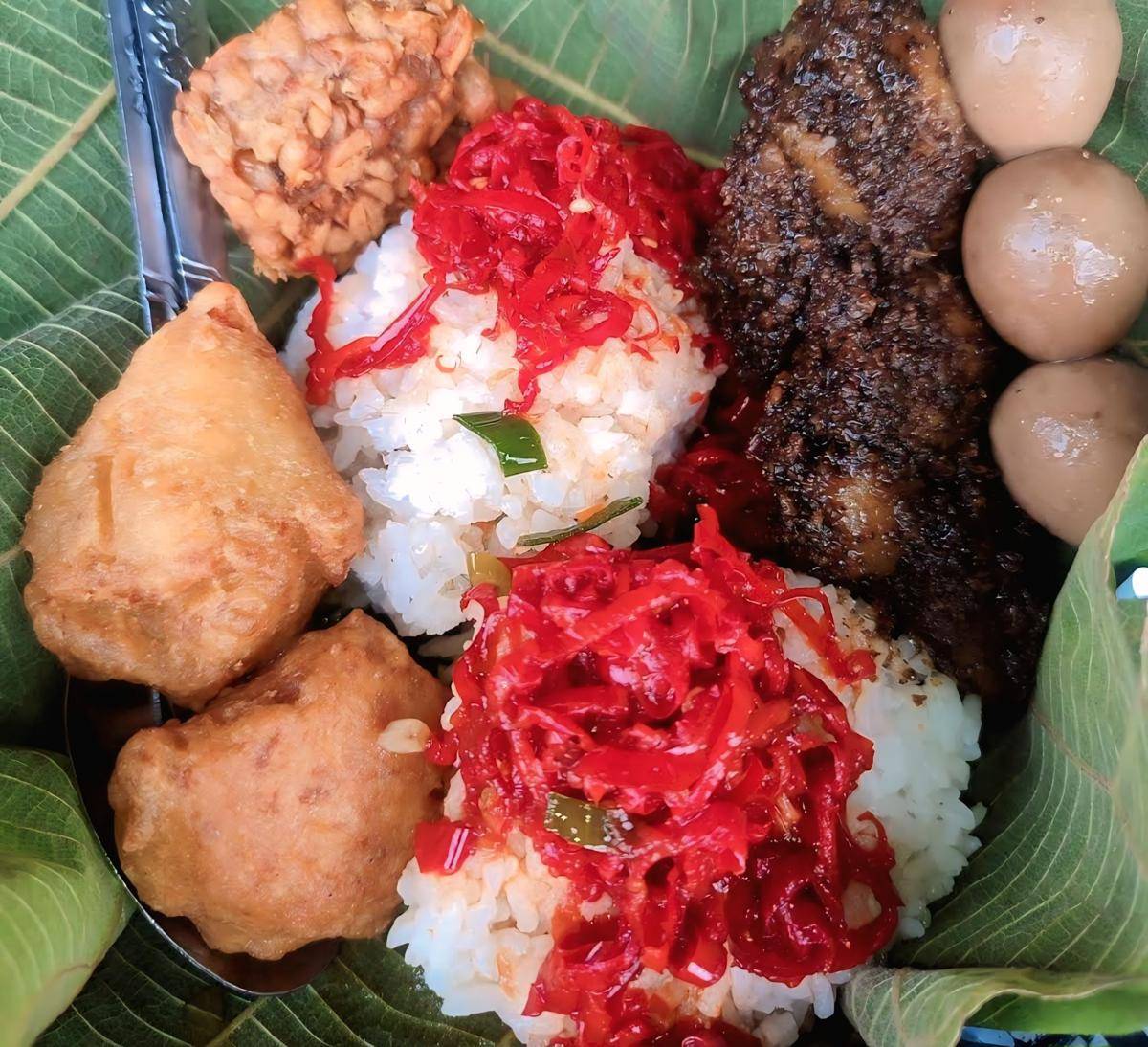 Nasi Jamblang Debleng (google.com/maps/QPR)