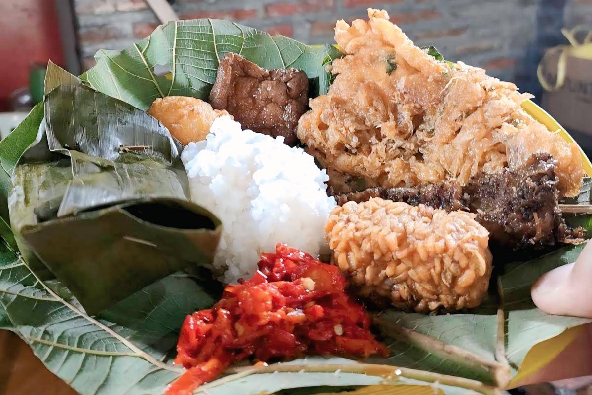 Nasi Jamblang Tulen (google.com/maps/Tutun Mulyawan)
