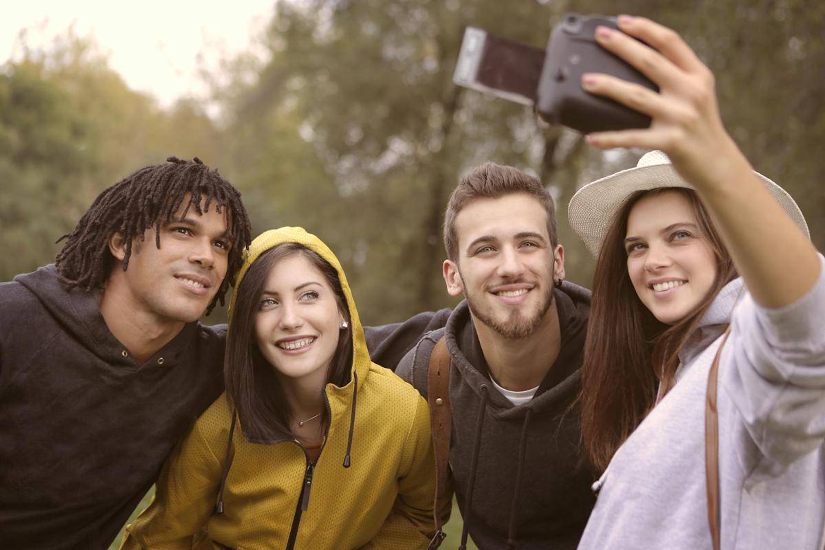 Perbedaan Open Relationship dan Poliamori, Ternyata Gak Sama!