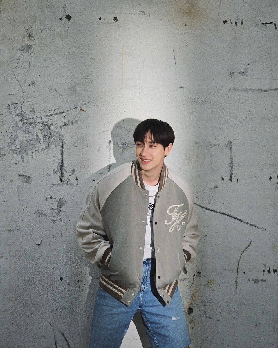 Gaya Busana Bang Chan STRAY KIDS (instagram.com/gnabnahc)