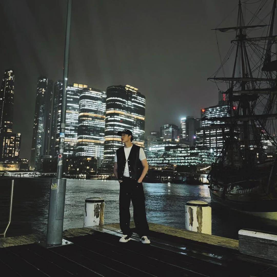 Gaya Busana Bang Chan STRAY KIDS (instagram.com/gnabnahc)