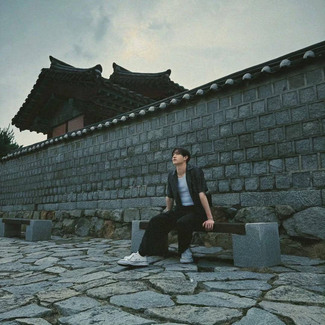 Gaya Busana Bang Chan STRAY KIDS (instagram.com/gnabnahc)