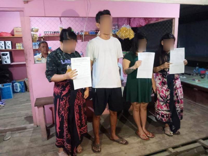Para PSK dan salah satu terduga pelaku TPPO terciduk tim gabungan OIKN