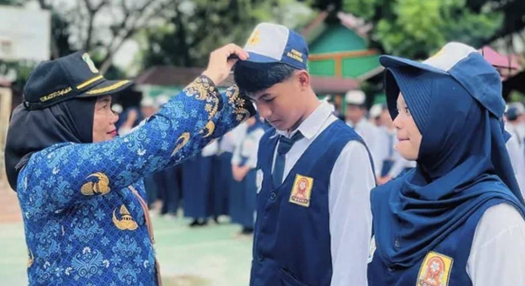 selamat-dan-sukses-untuk-siswa-kelas-ix-yang-telah-lulus-684a6a8e2df50 (1).jpg