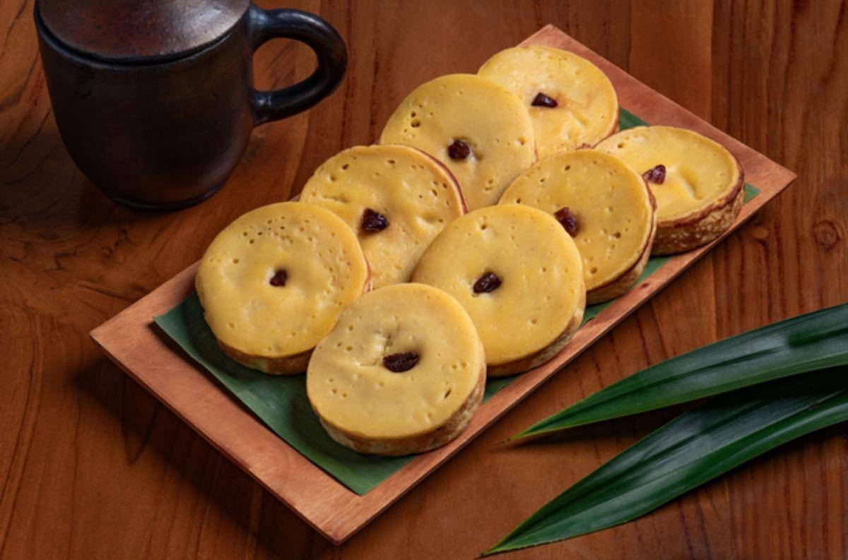 ilustrasi kue lumpur pisang keju (vecteezy.com/pana design)