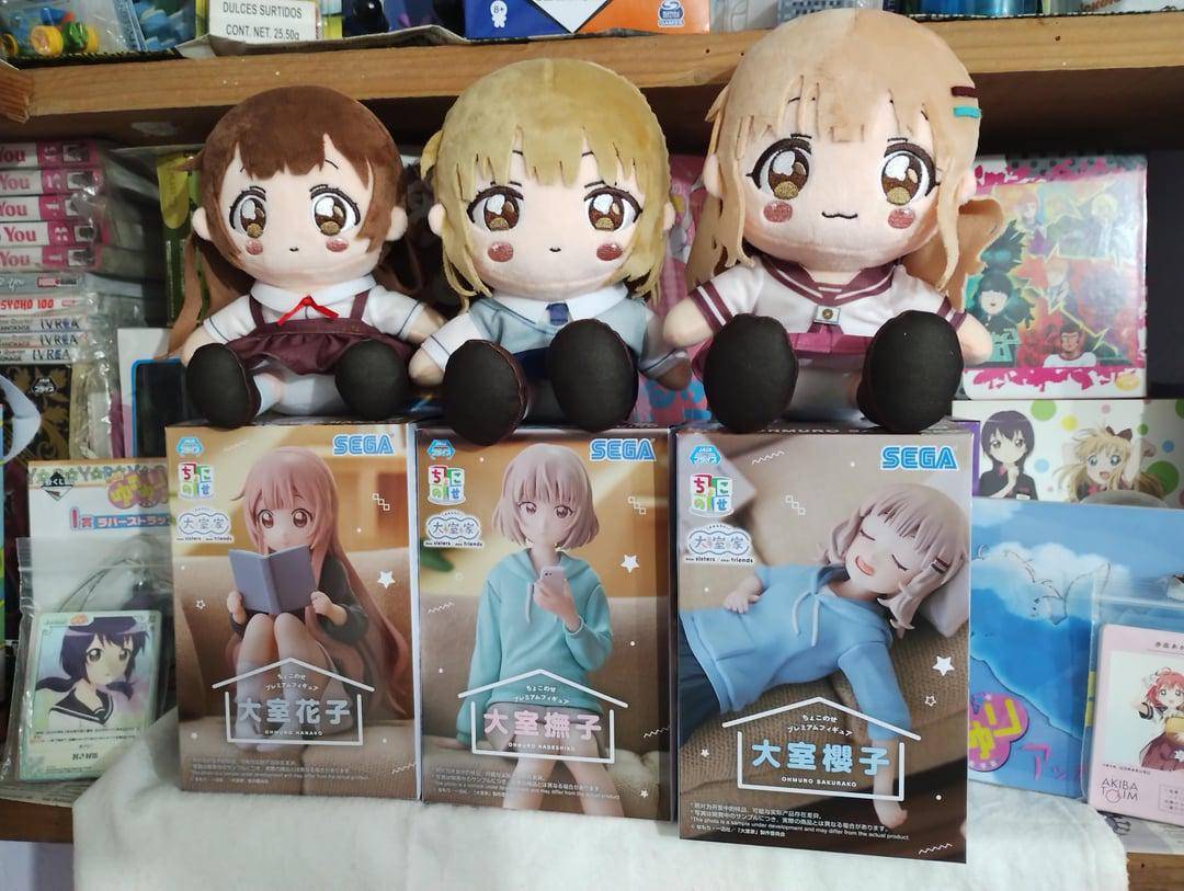 potret koleksi Yuru Yuri (reddit.com/user/Appqqrrssttu)